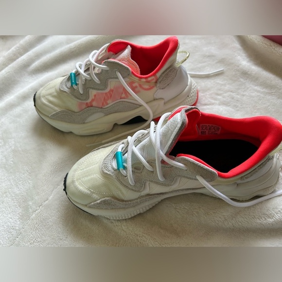 Ozweego 'Solar Red' Adidas Shoes - Picture 4 of 7